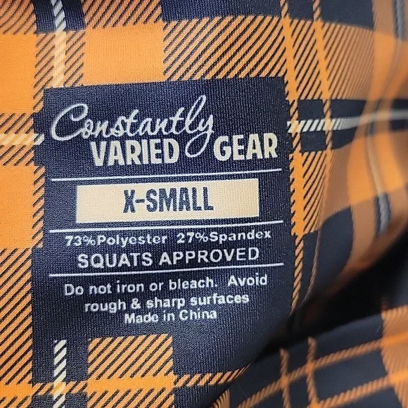 CVG 2.5 inch inseam pumpkin patch plaid pocket workout shorts Xtra small - Picture 3 of 4